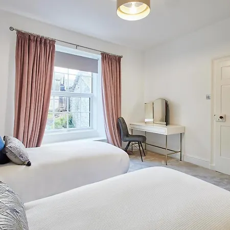 Host & - South View * High Newton