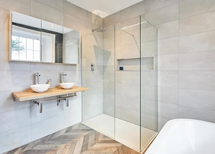 Host & - South View *