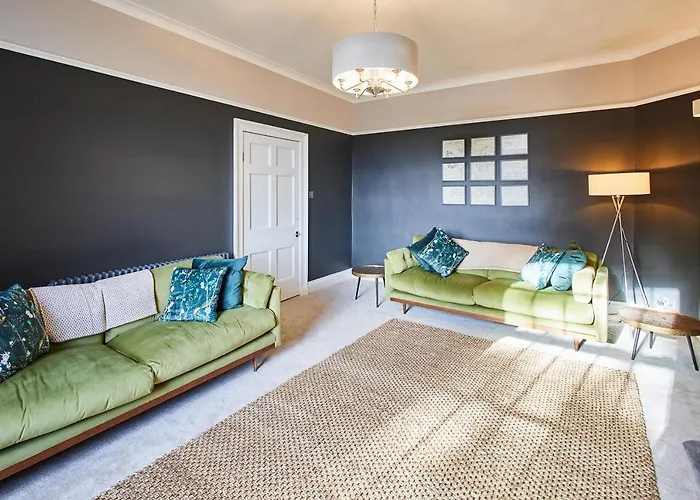 Host & - South View * High Newton