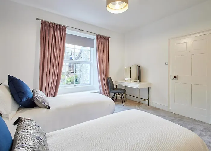 Host & - South View * High Newton